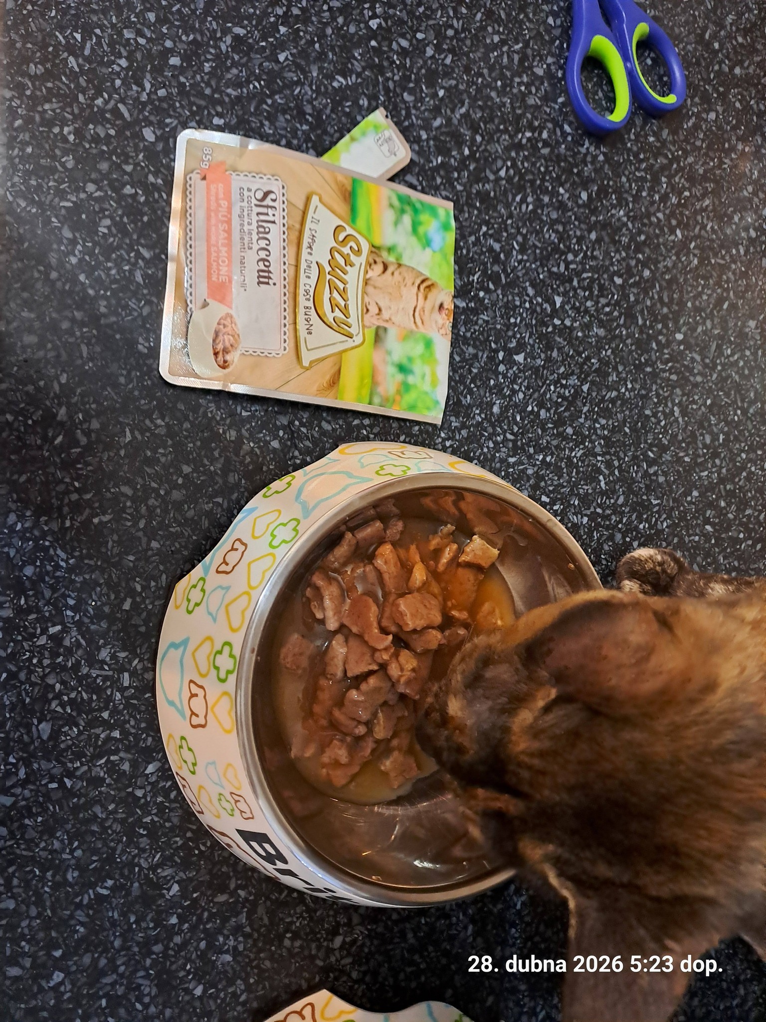 Stuzzy Cat kapsička pro kočky Adult losos 85 g