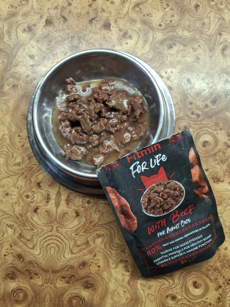 Fitmin For Life kapsička pro kočky s hovězím 85 g