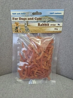 For Dogs and Cats králičí proužky mini 80 g